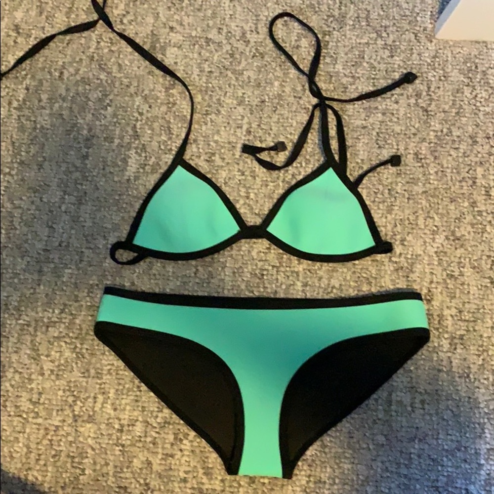 Triangl bikini